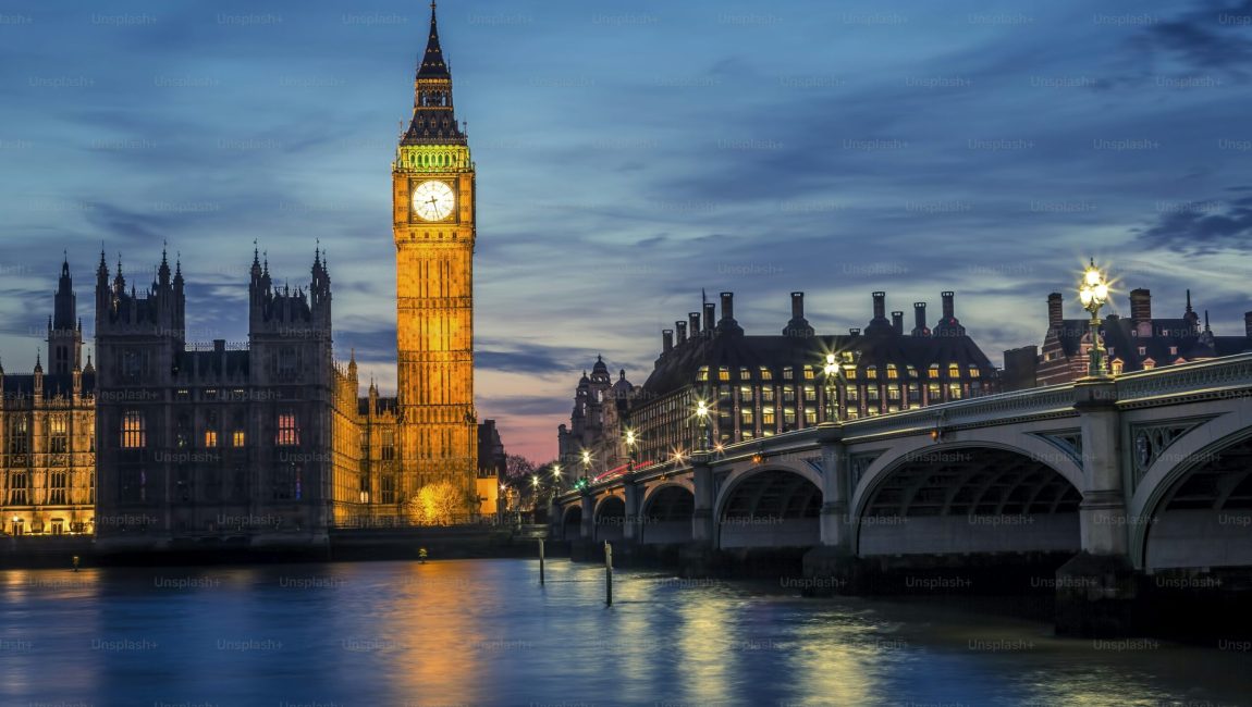 premium_photo-1664303991463-36449a65d3d6